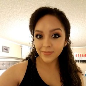 Meet your Posher, Jasmin